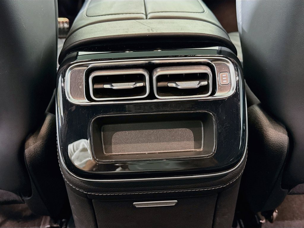 Photo 34 of this Mercedes-Benz S 580
