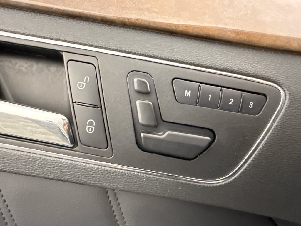 Mercedes-Benz E 550 photo 26