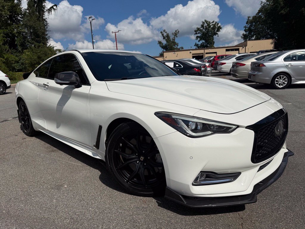 Photo 2 of this INFINITI Q60