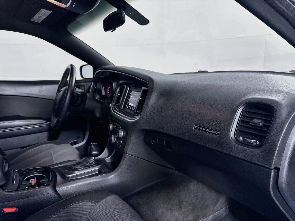 Dodge Charger photo 33