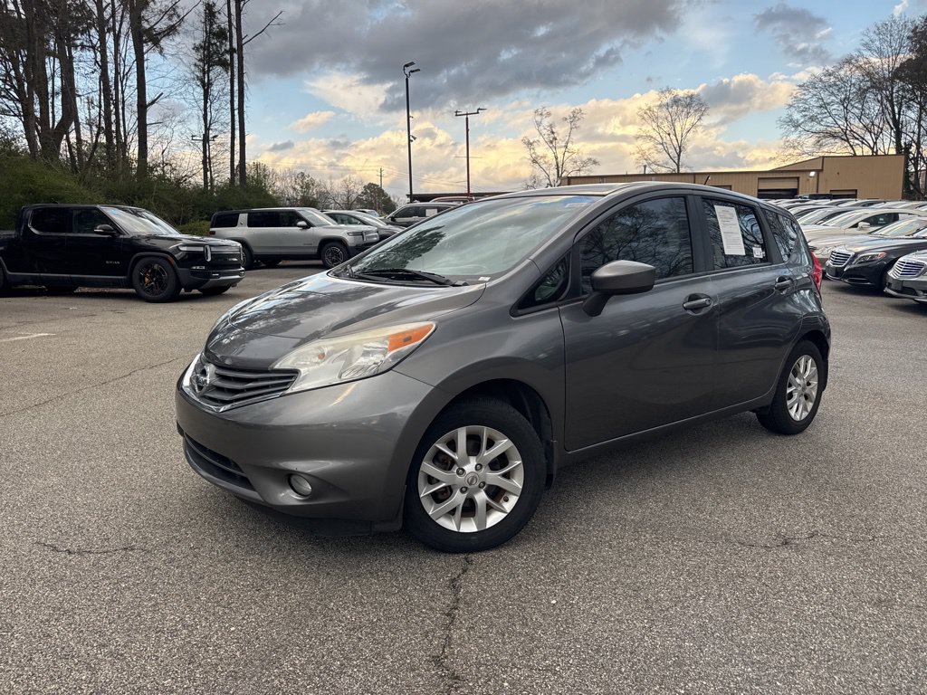 Nissan Versa Note photo 2