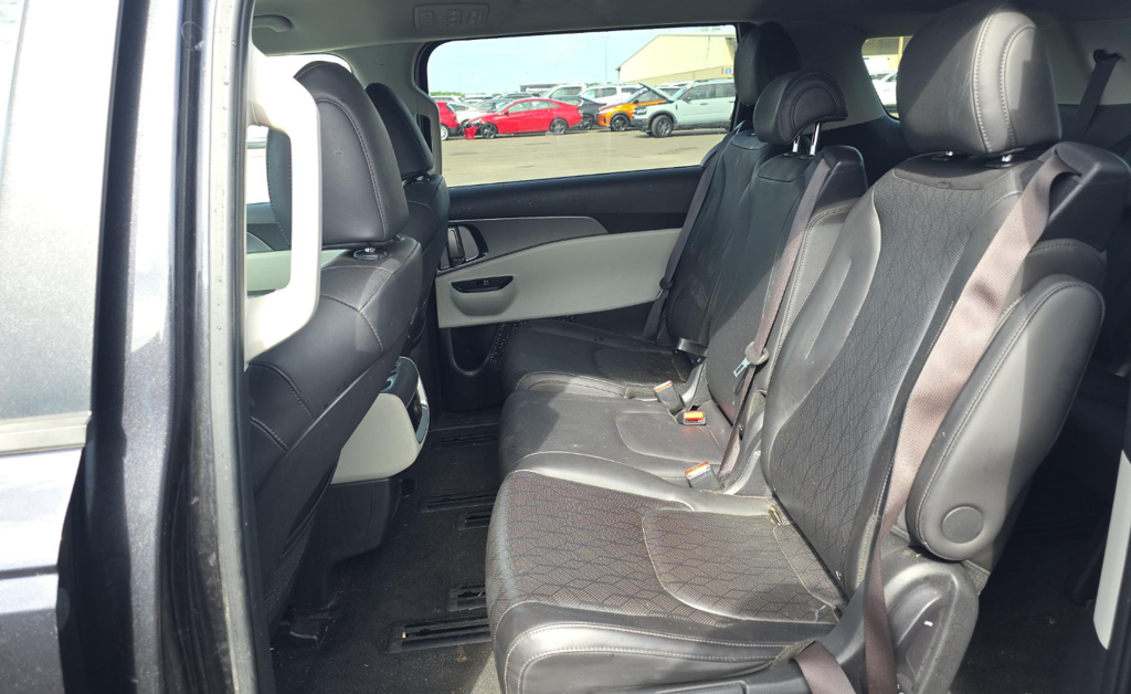 Kia Carnival photo 16