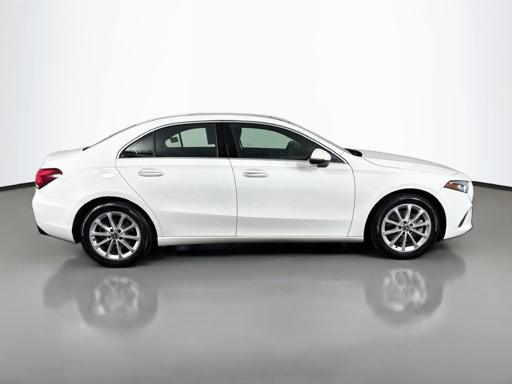 Mercedes-Benz A 220 photo 6