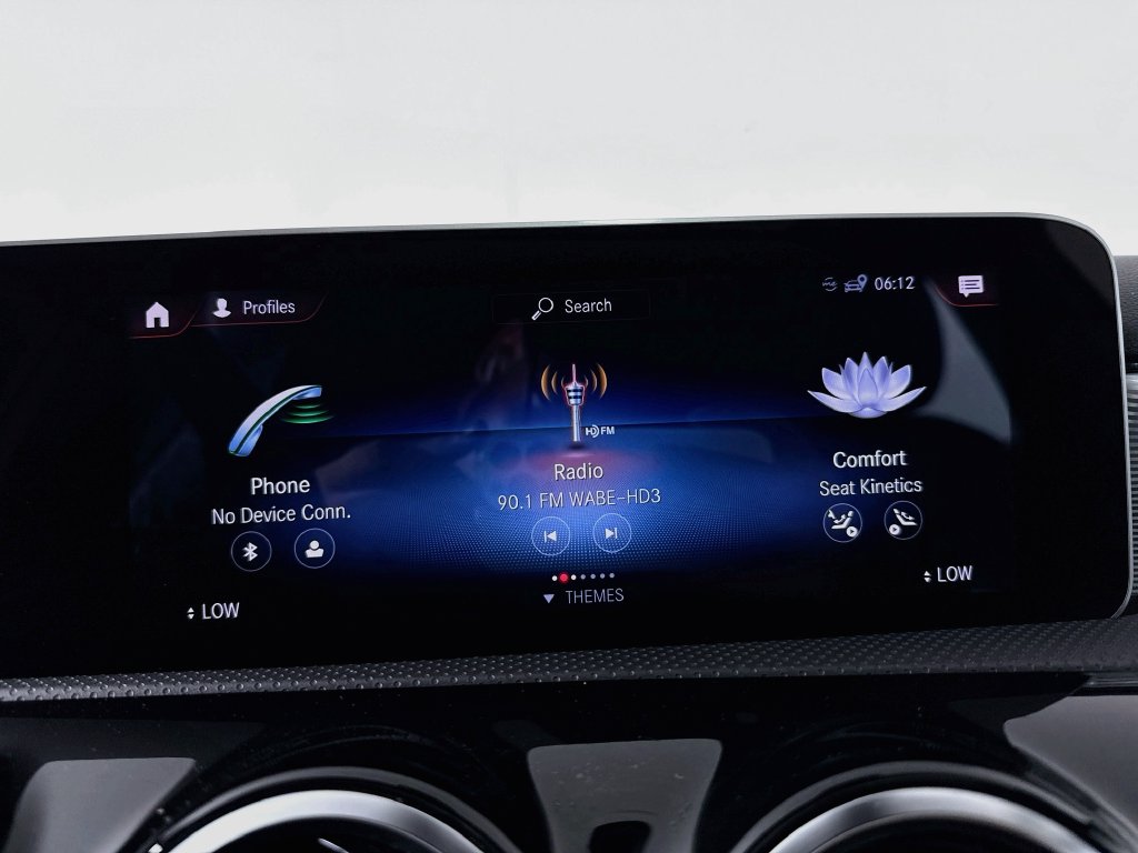 Mercedes-Benz A 220 photo 16