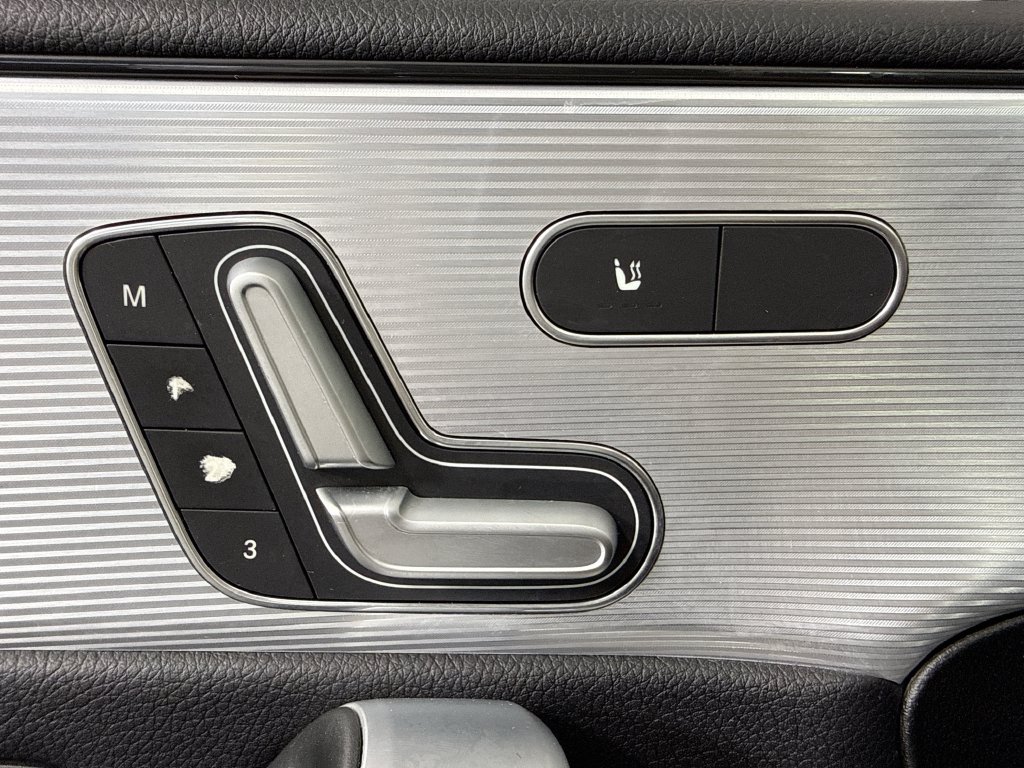Mercedes-Benz A 220 photo 27
