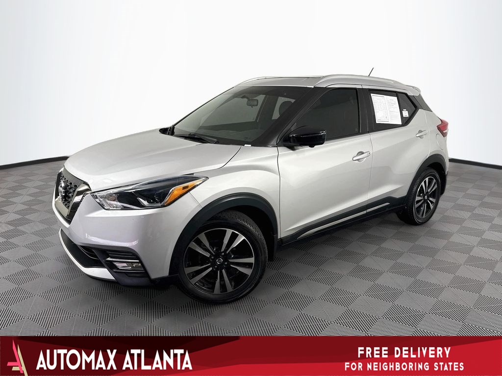 2019 Nissan Kicks Plata (Brilliant Silver Metallic) SUV/Crossover Tracción delantera Automática
