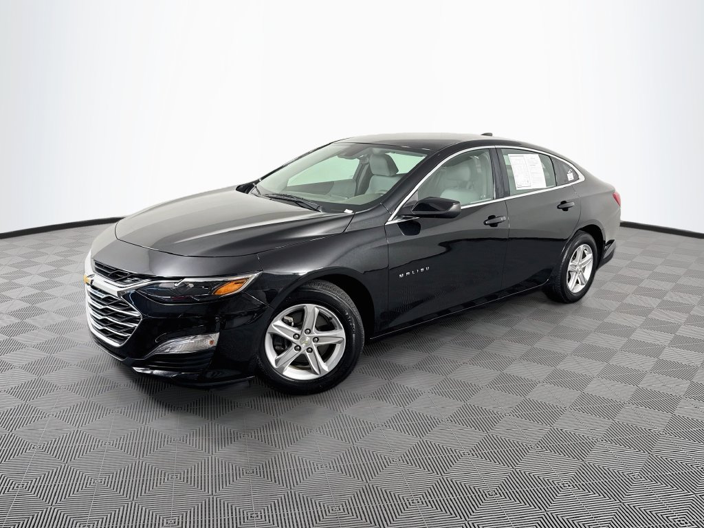 Chevrolet Malibu photo 2