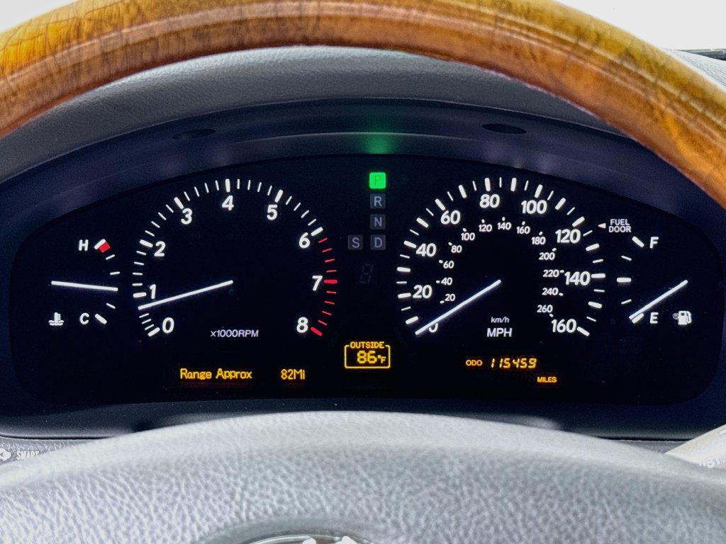 Lexus LS photo 13