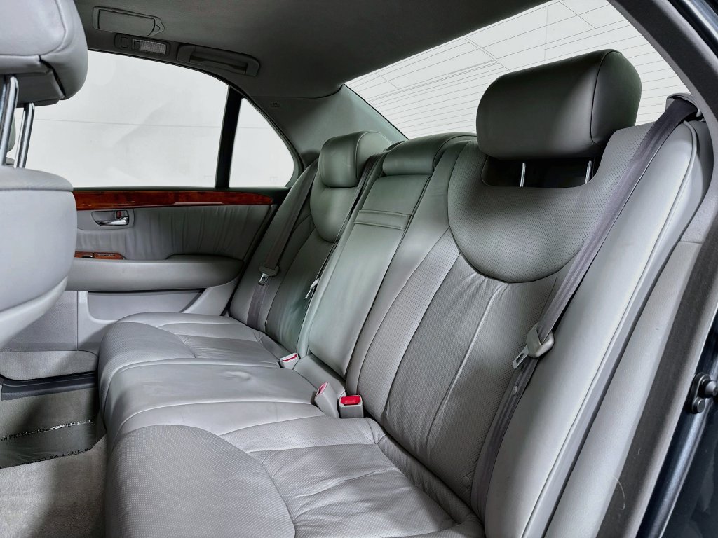 Lexus LS photo 31