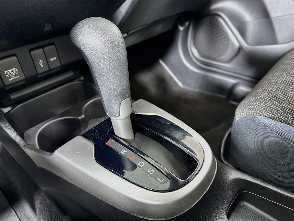 Honda Fit photo 18