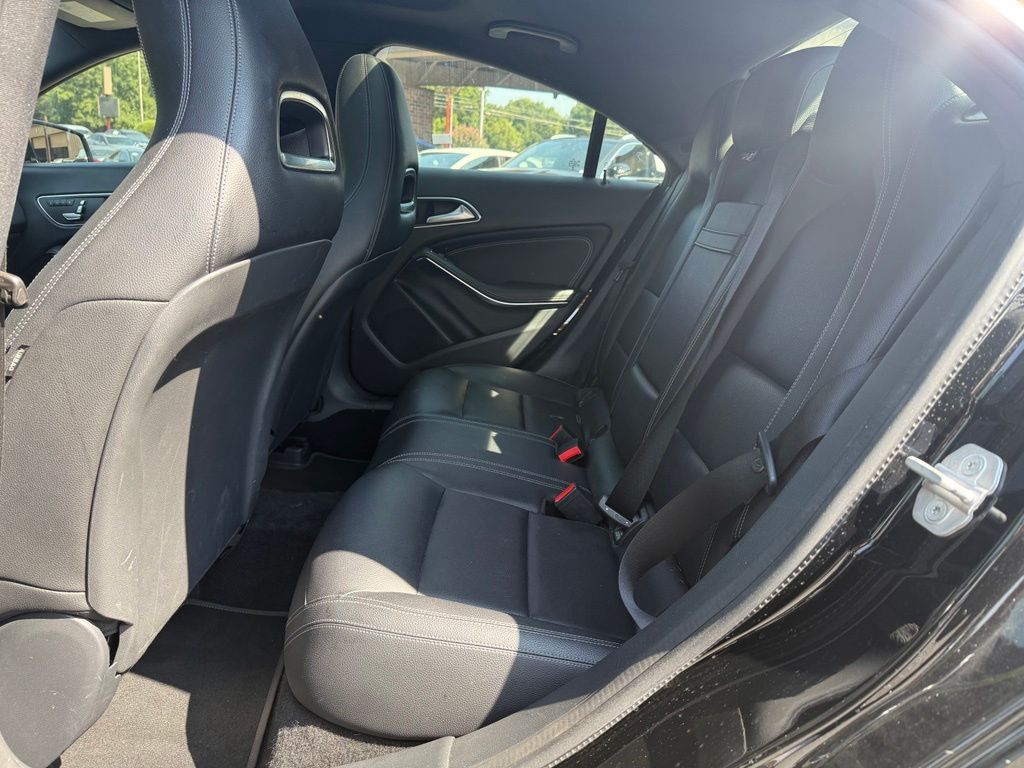 Mercedes-Benz CLA 250 photo 8