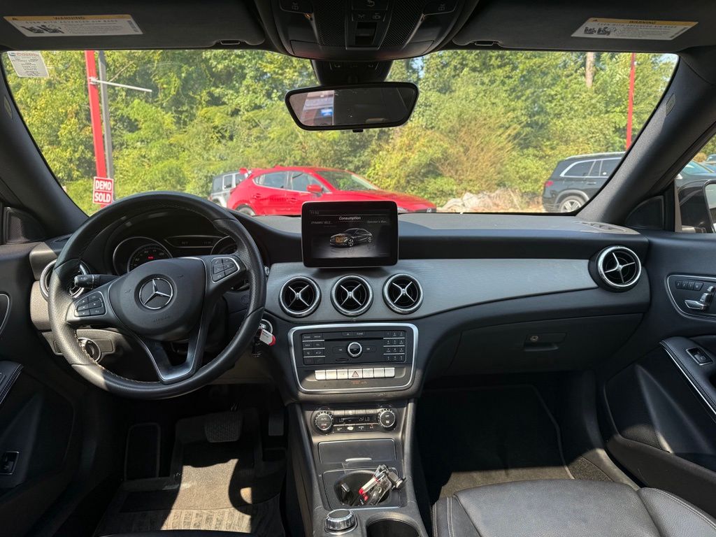 Mercedes-Benz CLA 250 photo 10