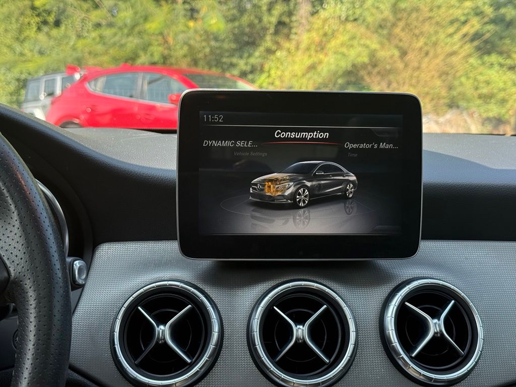 Mercedes-Benz CLA 250 photo 14