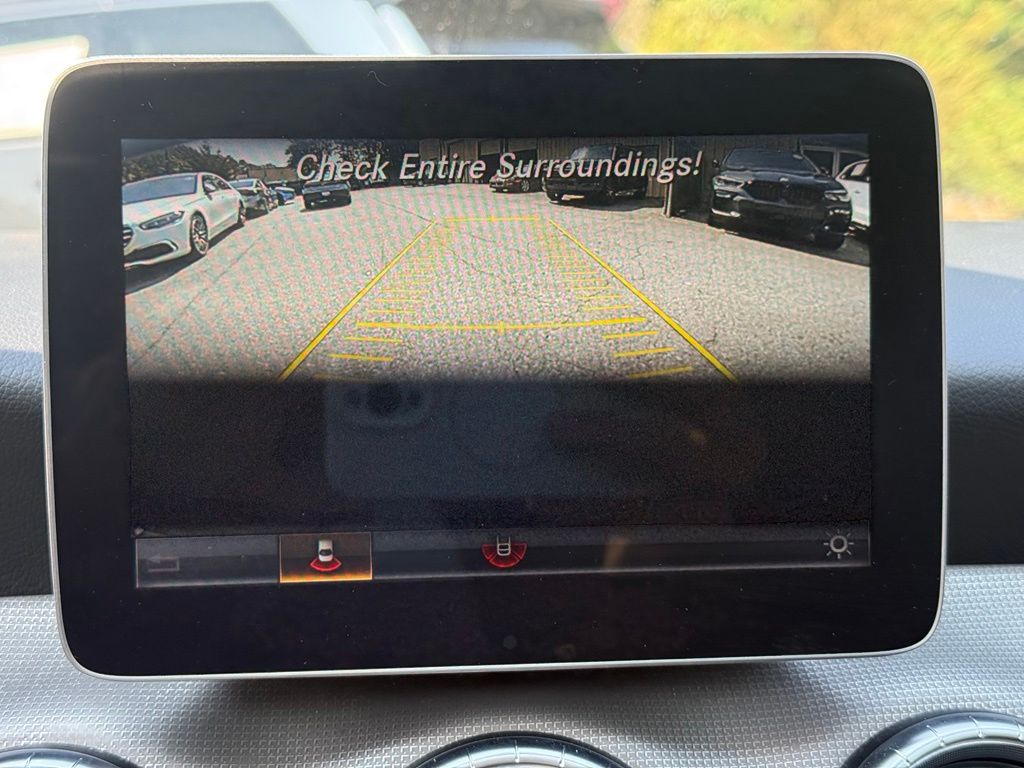 Mercedes-Benz CLA 250 photo 15