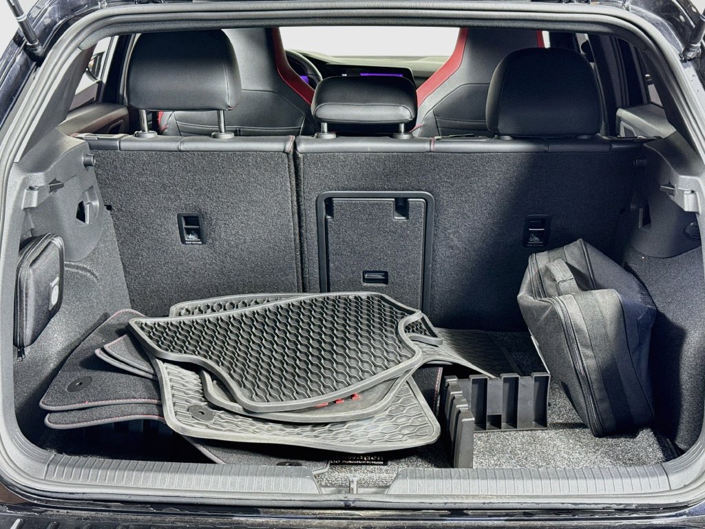Photo 6 of this Volkswagen Golf GTI