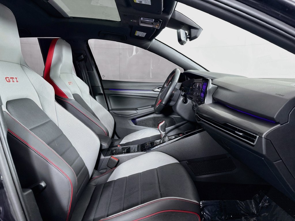 Photo 35 of this Volkswagen Golf GTI