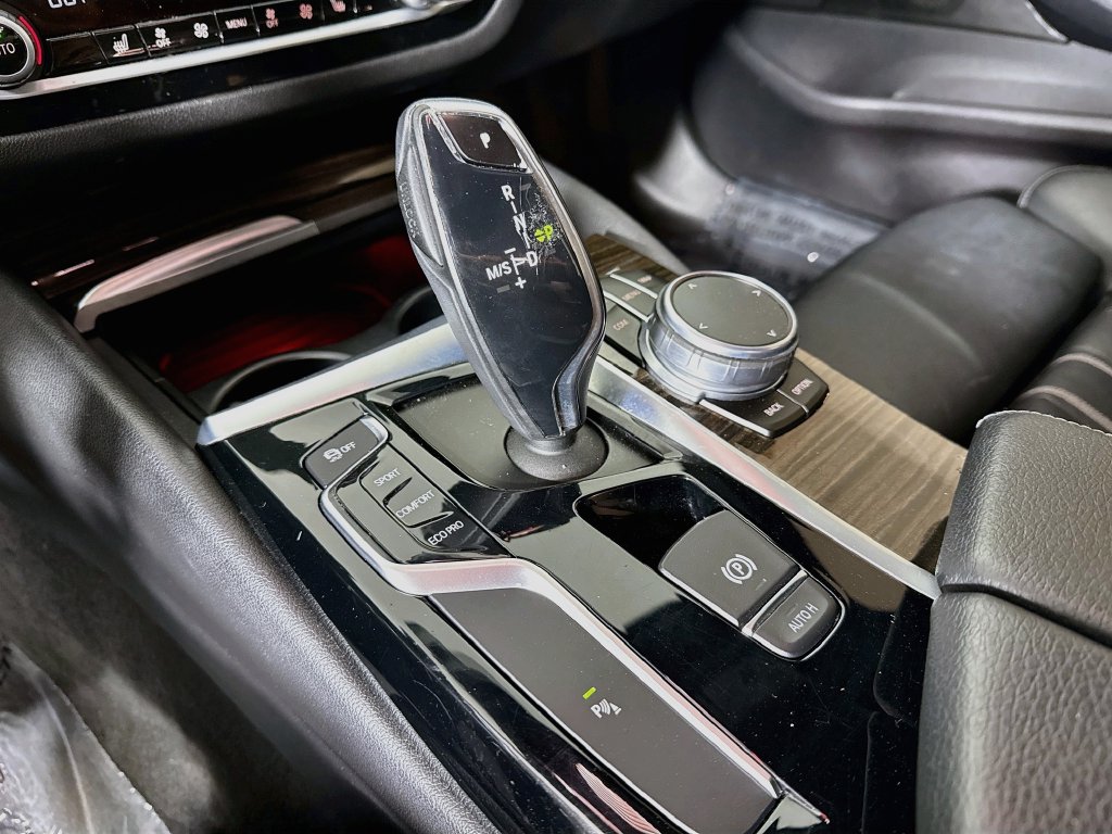 Photo 19 of this BMW 5 Series