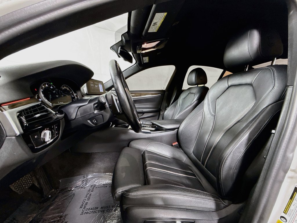 Photo 28 of this BMW 5 Series