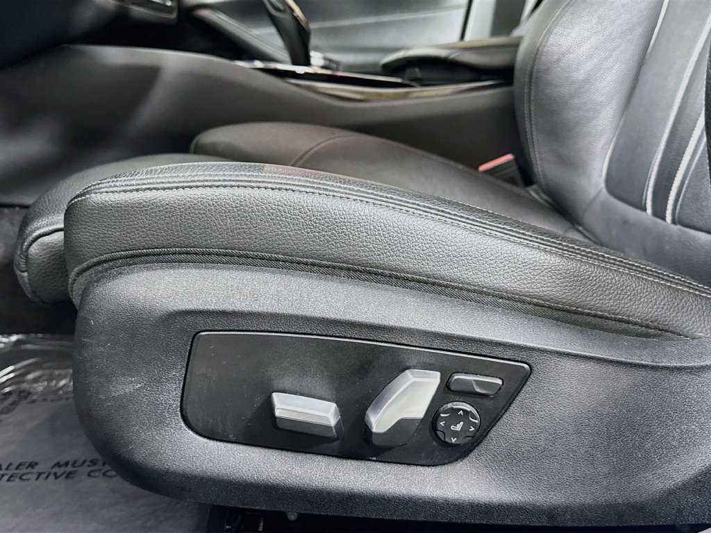 BMW 5 Series photo 26