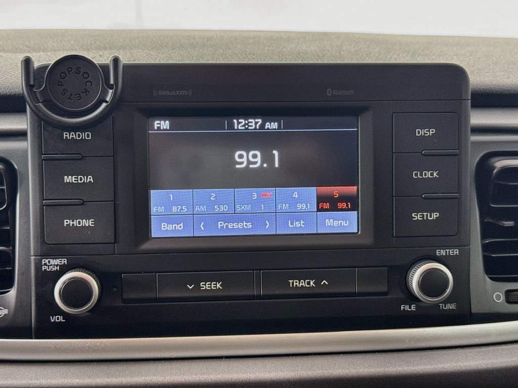 Photo 14 of this Kia Rio 5-Door