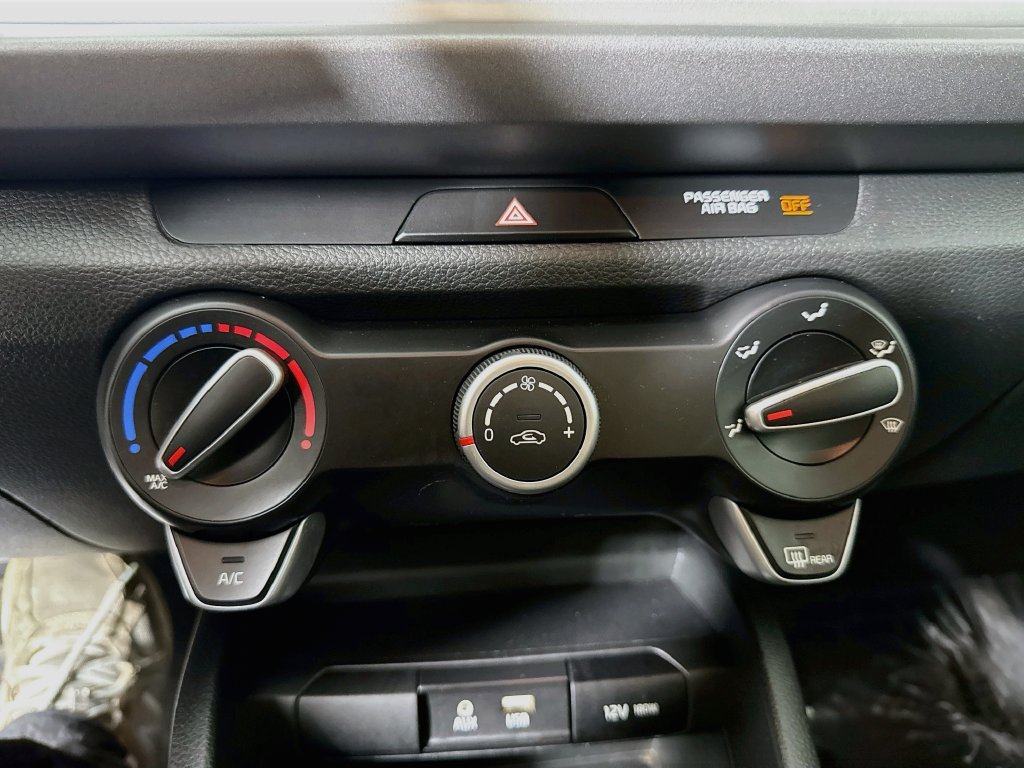 Photo 15 of this Kia Rio 5-Door
