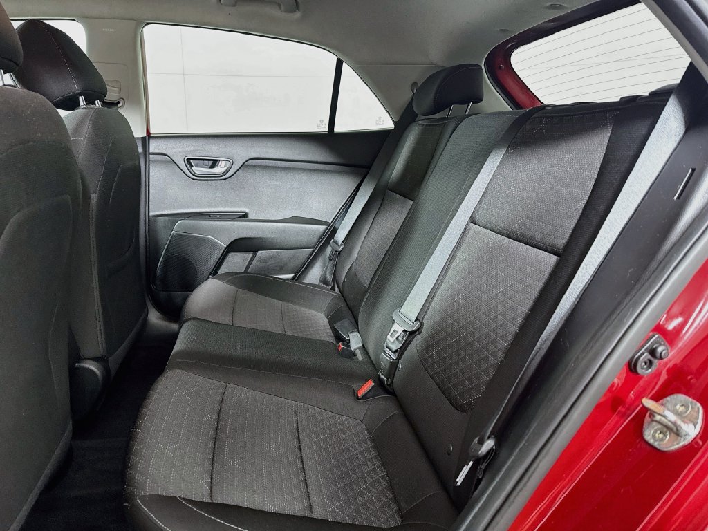 Photo 26 of this Kia Rio 5-Door