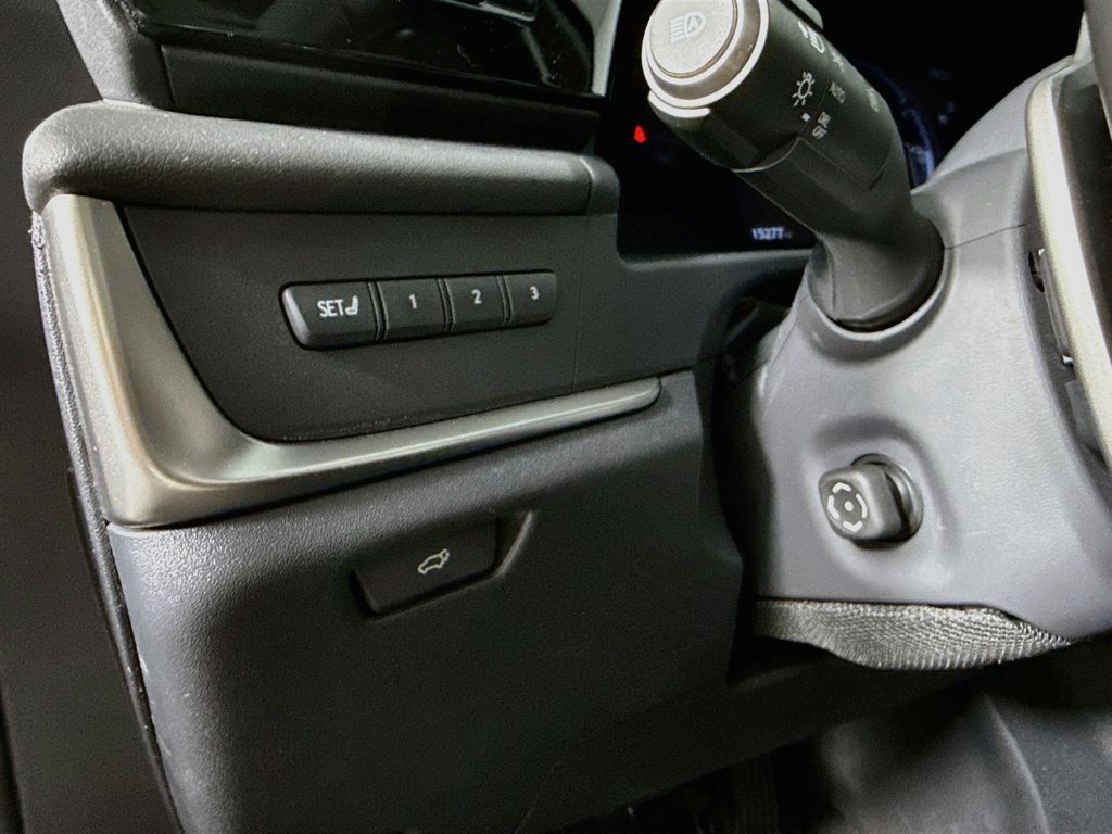 Lexus RZ 450e photo 11