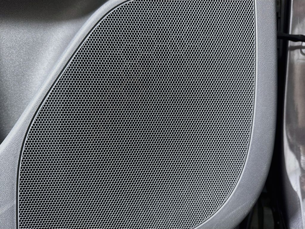 Lexus RZ 450e photo 24