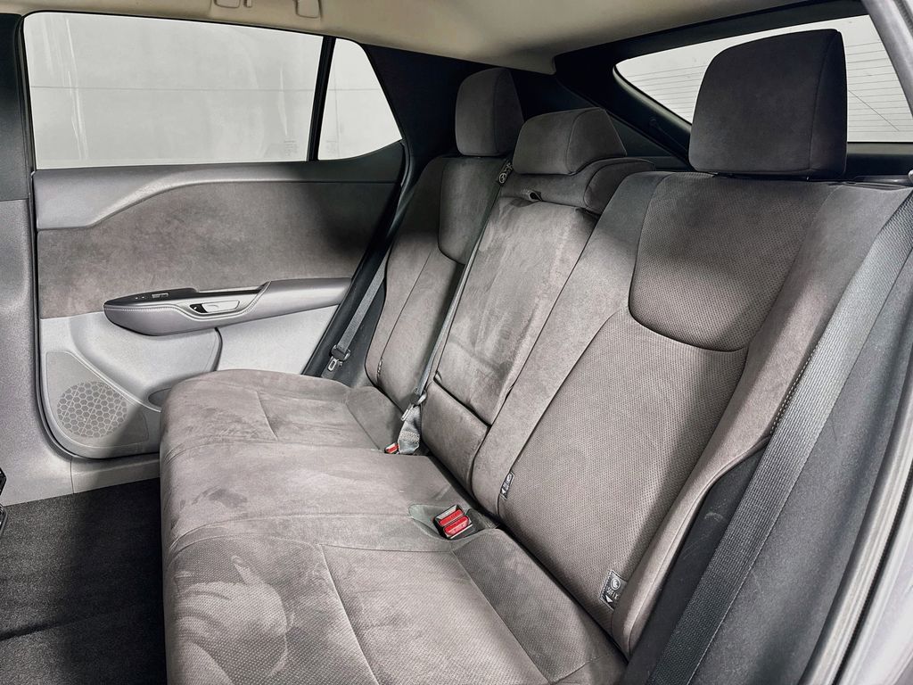 Lexus RZ 450e photo 31