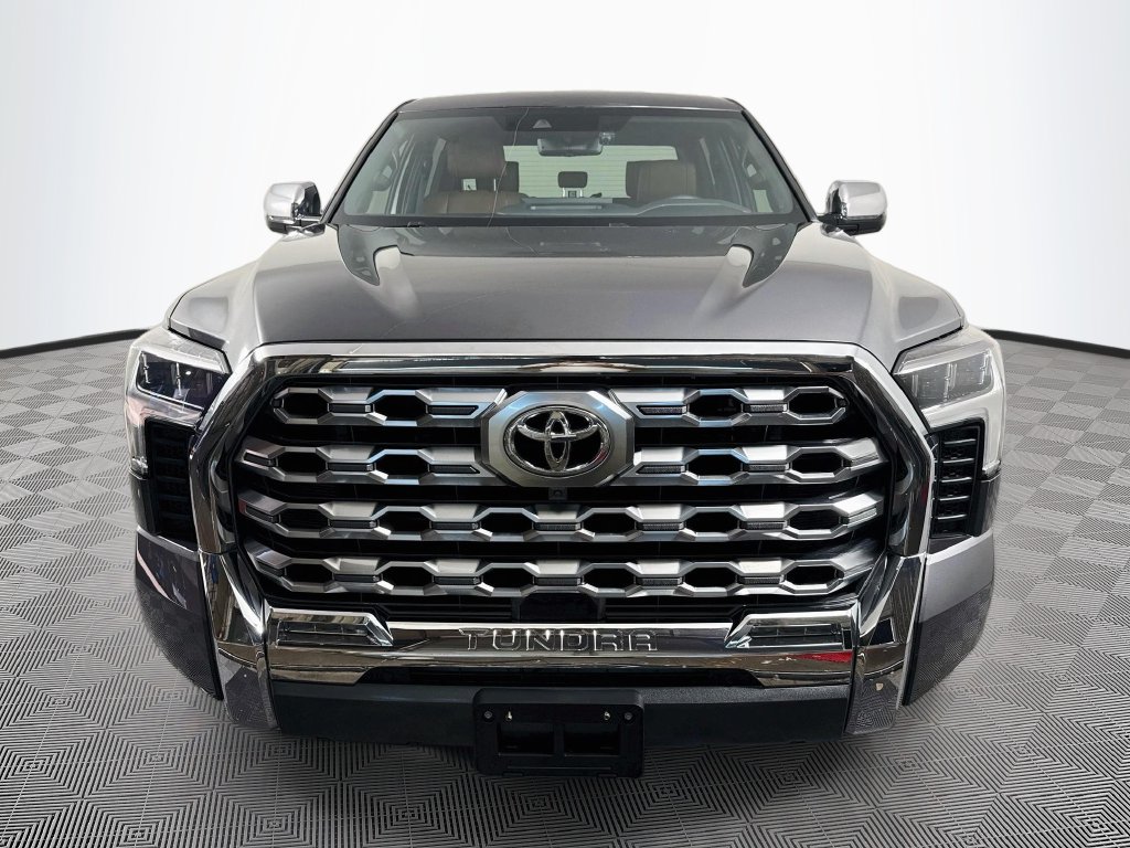 Photo 2 of this Toyota Tundra 4WD