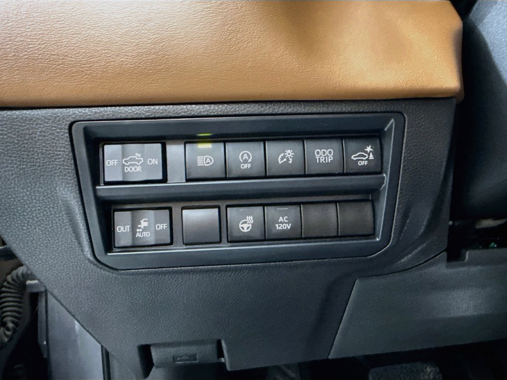 Photo 10 of this Toyota Tundra 4WD