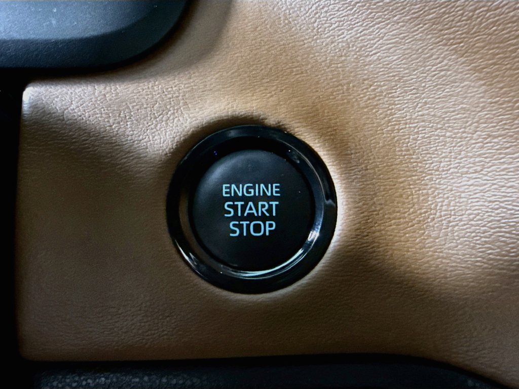 Photo 16 of this Toyota Tundra 4WD