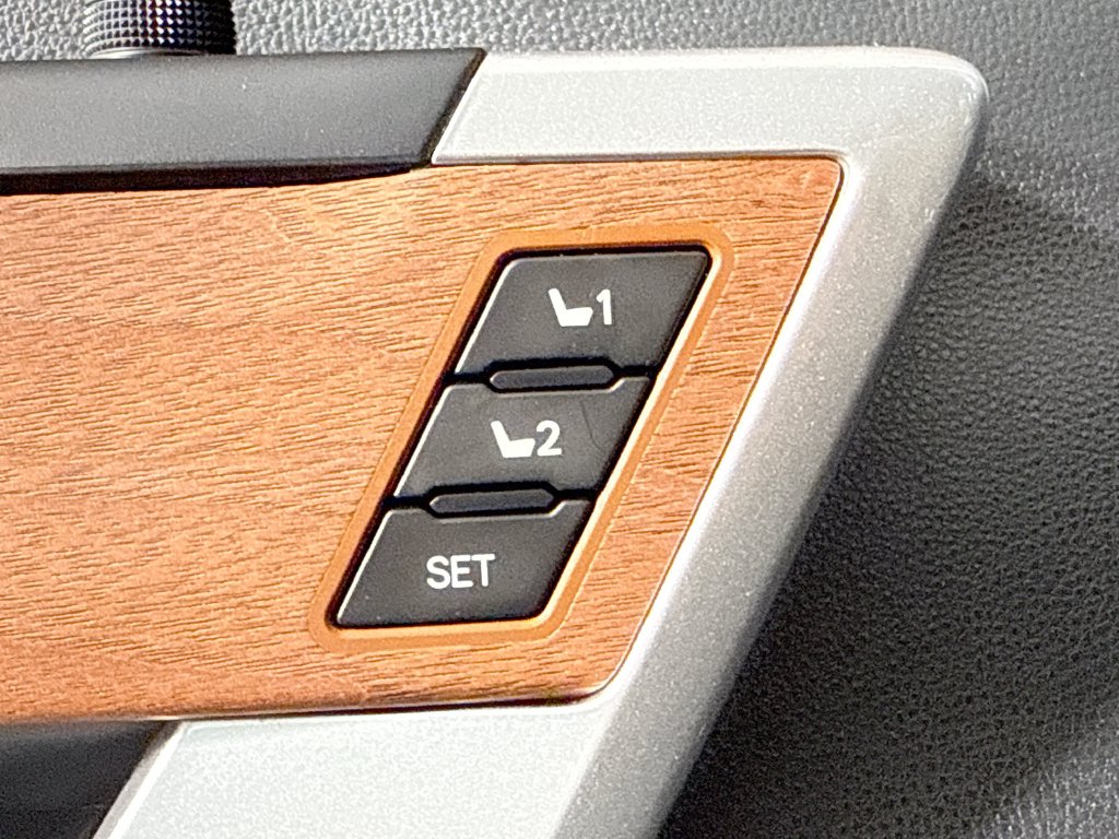 Photo 26 of this Toyota Tundra 4WD