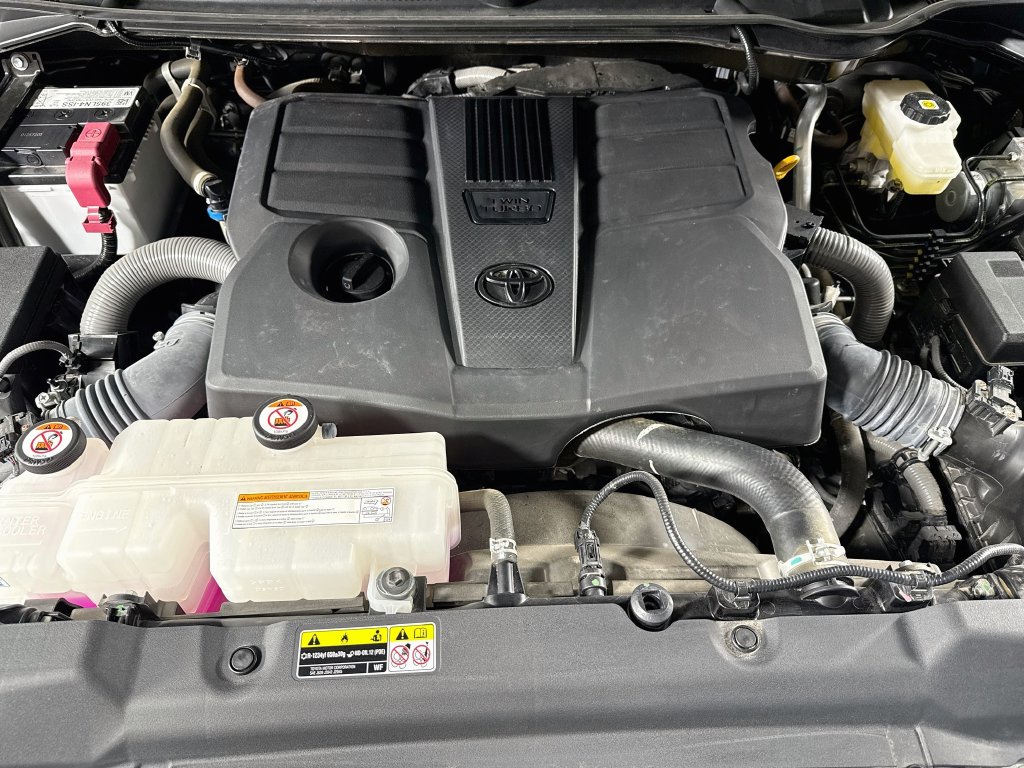Photo 38 of this Toyota Tundra 4WD