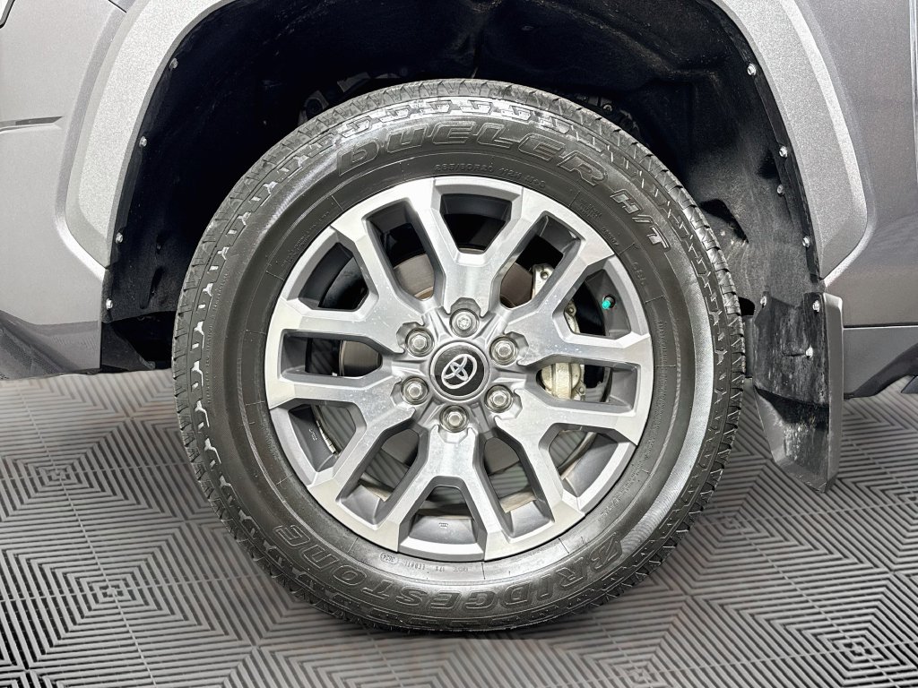 Photo 39 of this Toyota Tundra 4WD