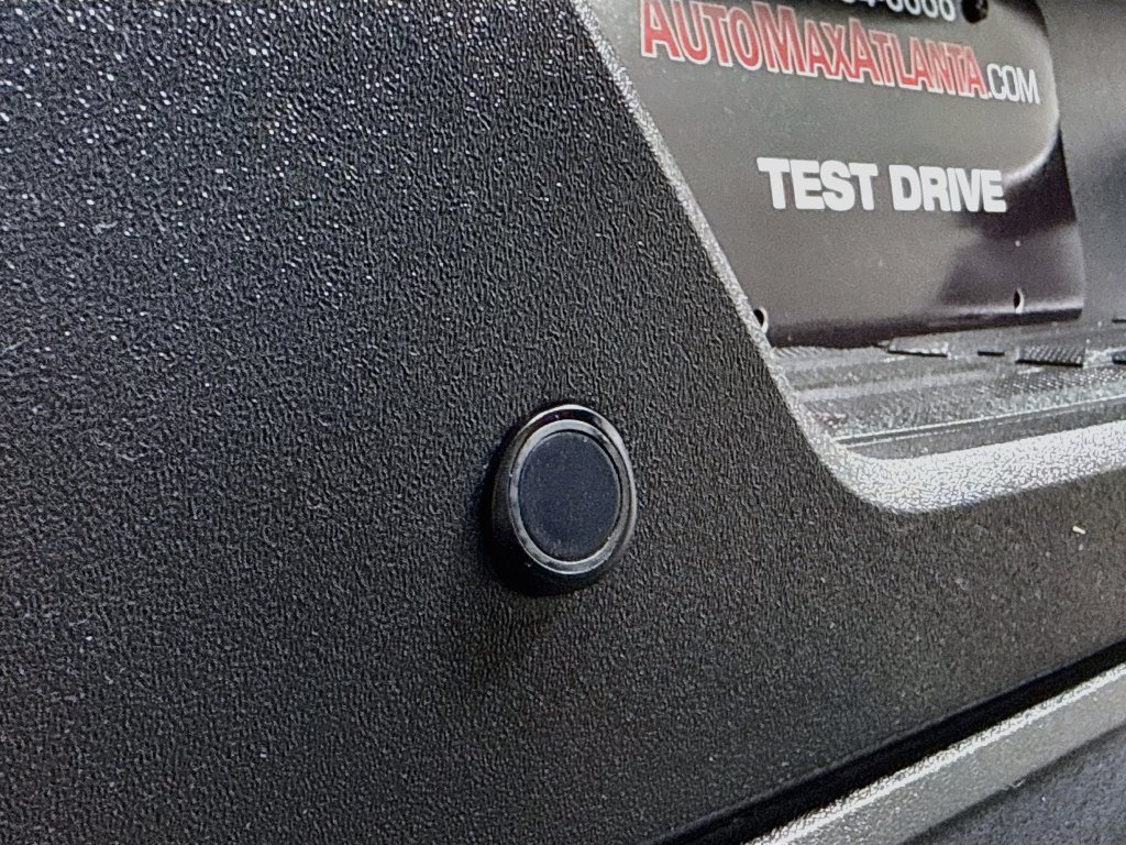 Photo 21 of this Toyota Tundra 4WD