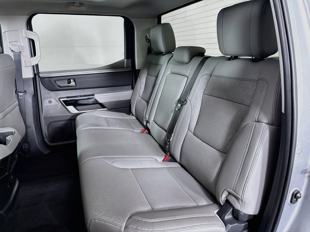 Photo 31 of this Toyota Tundra 4WD