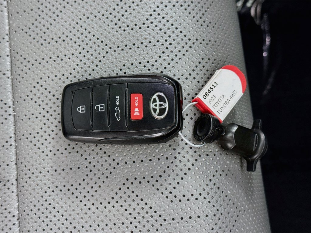 Photo 41 of this Toyota Tundra 4WD