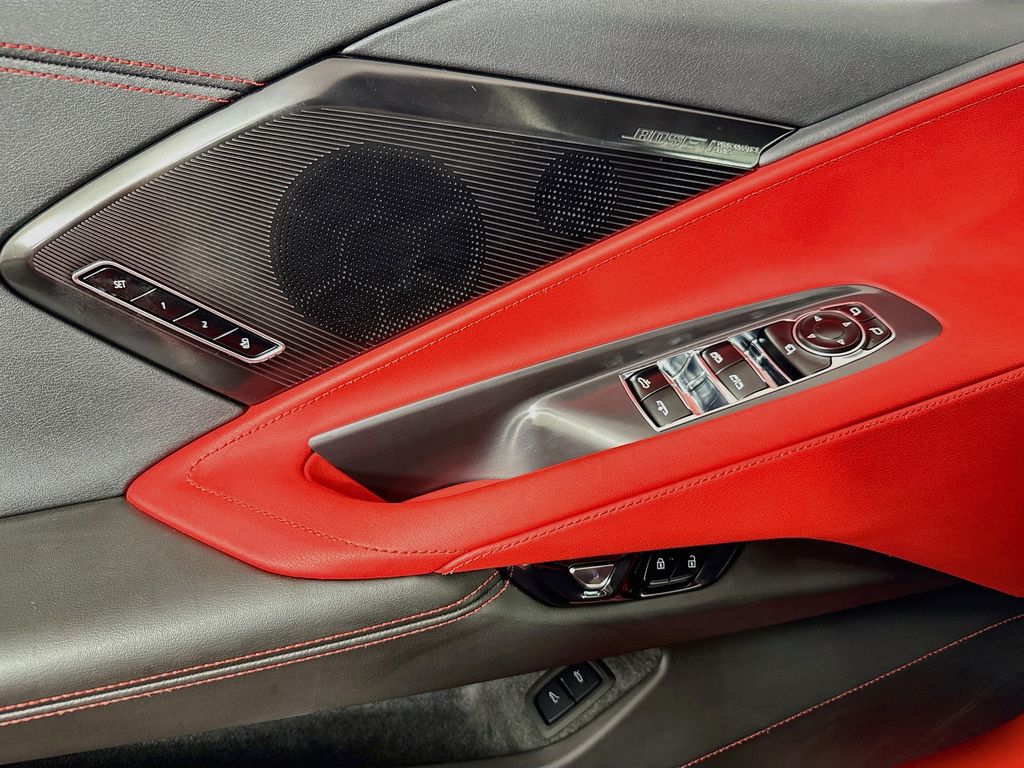 Chevrolet Corvette photo 24