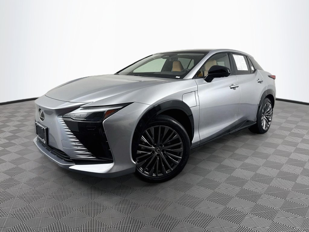 Lexus RZ photo 2