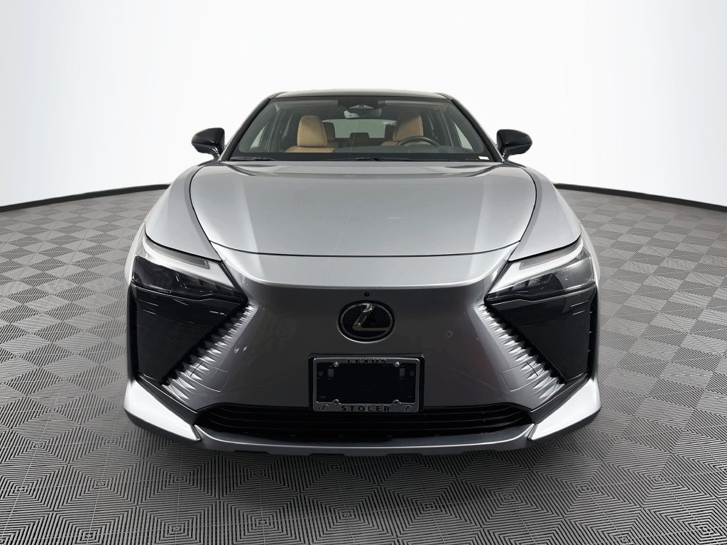 Lexus RZ photo 3