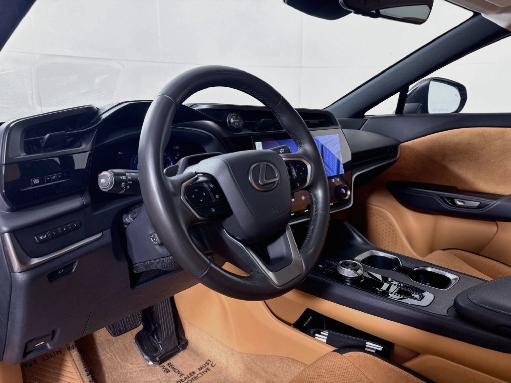 Lexus RZ photo 10