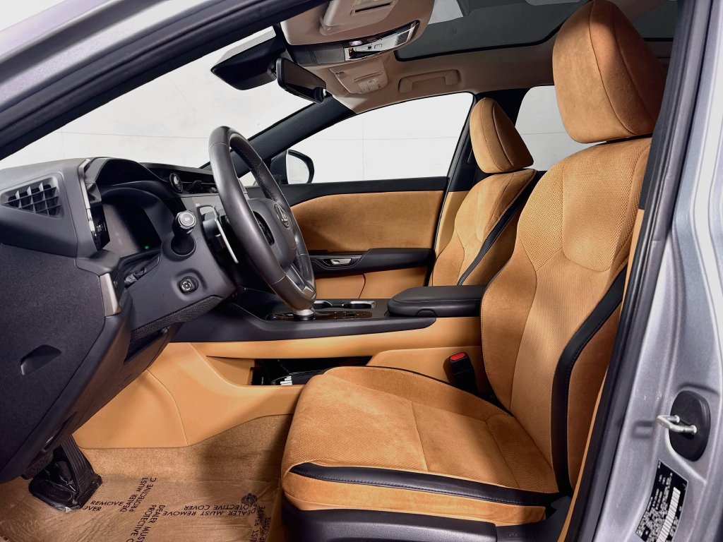 Lexus RZ photo 28