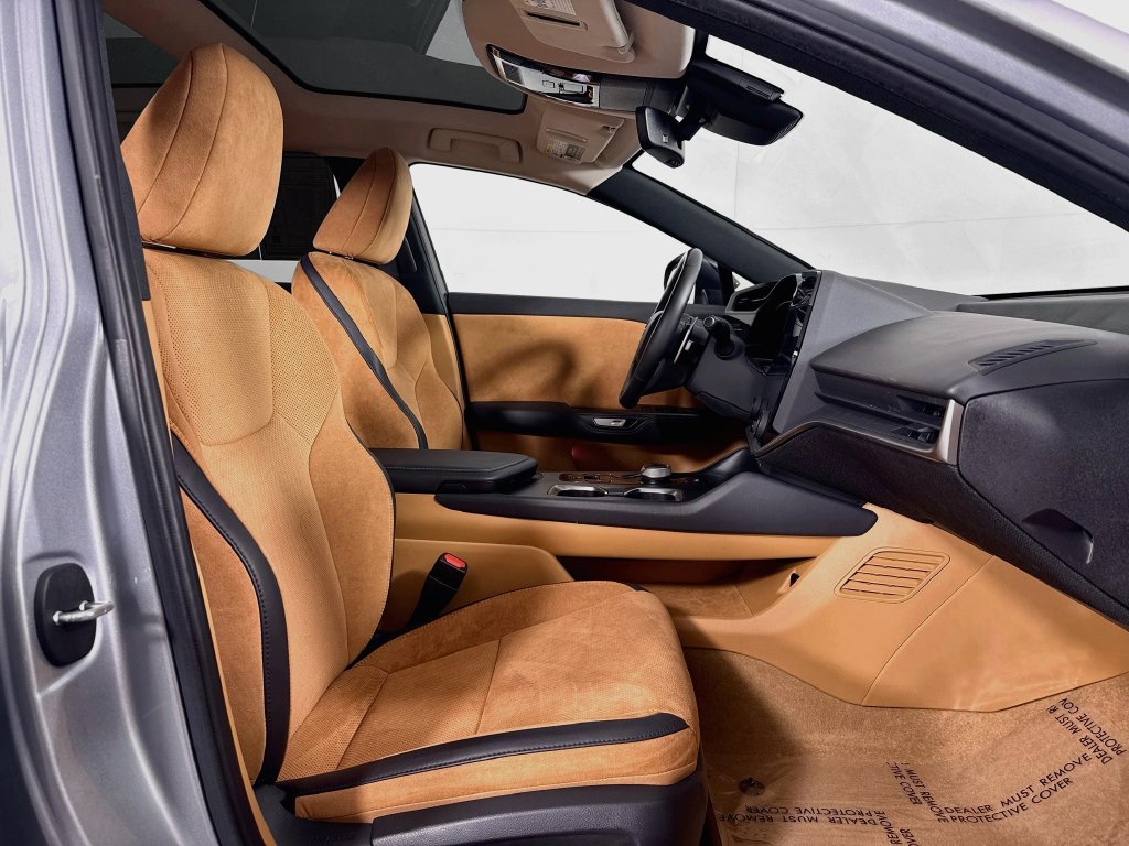 Lexus RZ photo 37