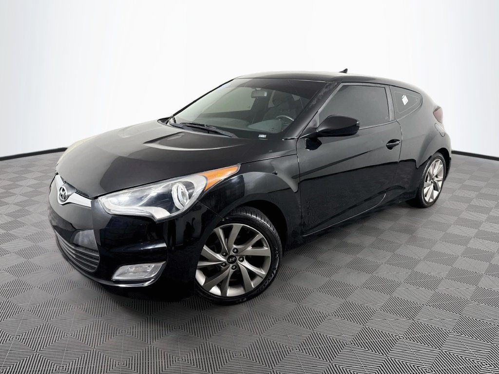 Hyundai Veloster photo 2