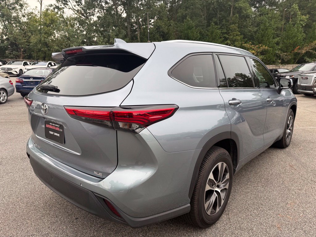 Toyota Highlander photo 6
