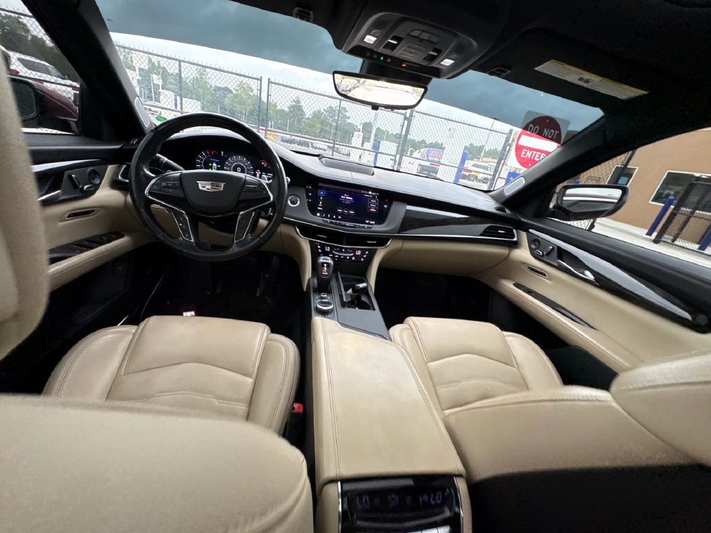 Cadillac CT6 photo 10