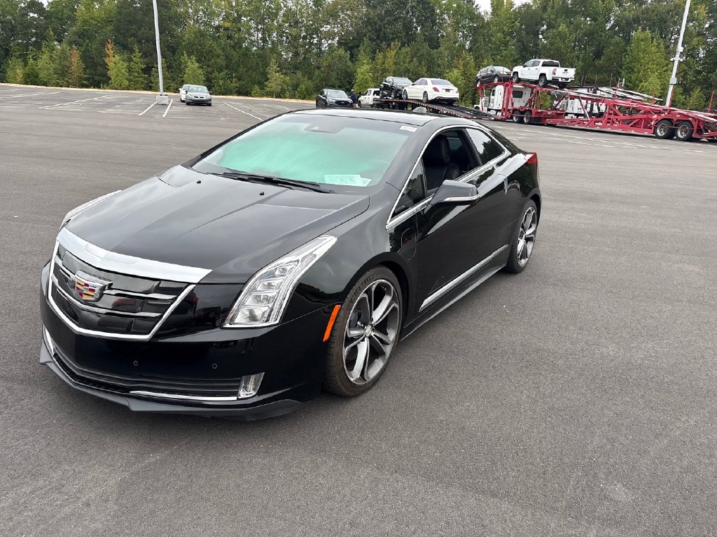 Cadillac ELR photo 2