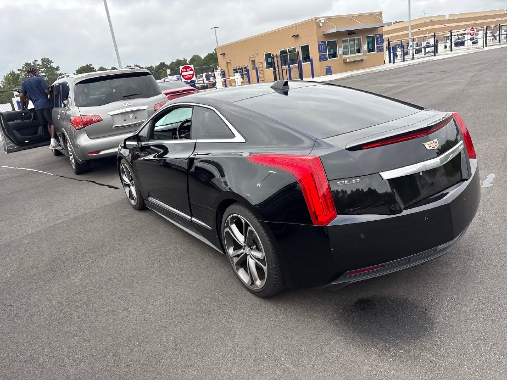 Cadillac ELR photo 5