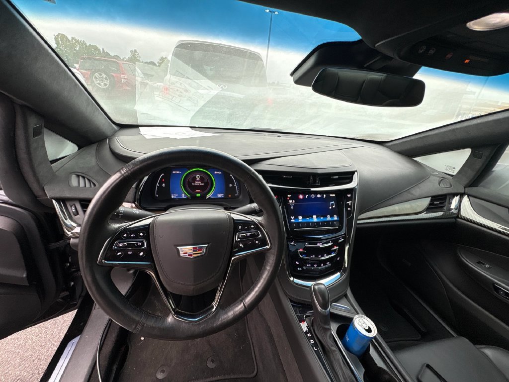 Cadillac ELR photo 10